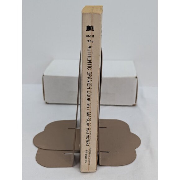 Authentic Spanish Cooking Paperback Cookbook by Maruja Hatheway 1969 - Picture 3 of 6